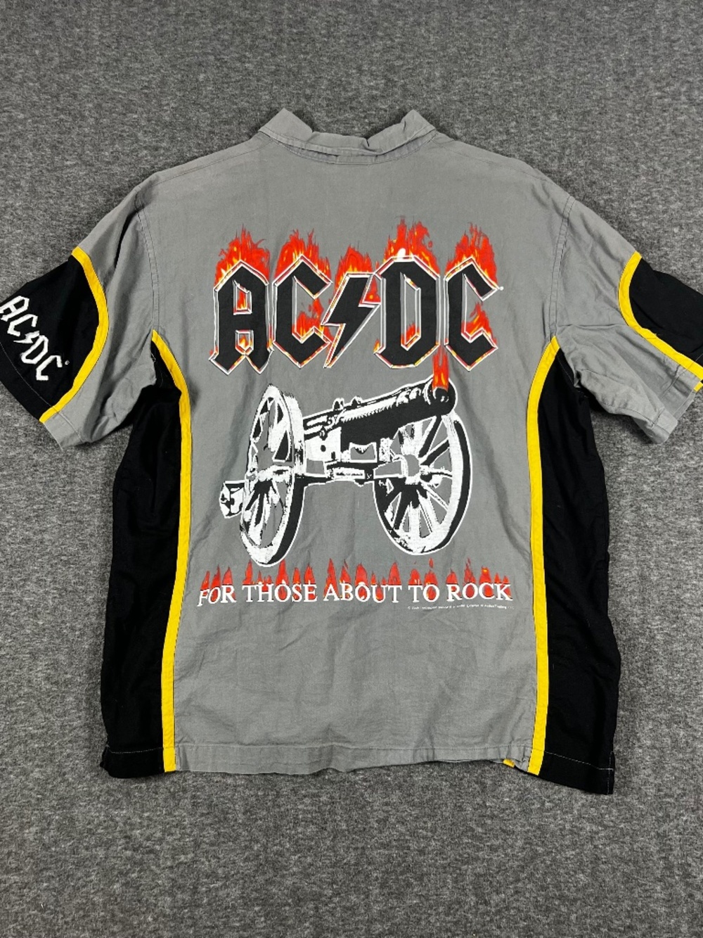 Vintage 2005 AC/DC For Those About To Rock Button Up Bowling Shirt Men's Large